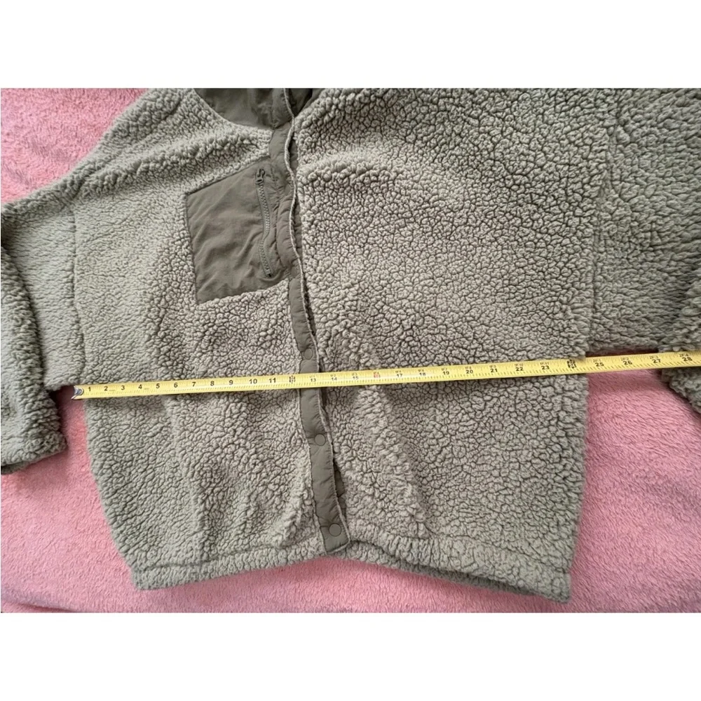 Gently Worn Pacsun Oversized Medium Olive Green Snap Up Sherpa Jacket - Picture 9 of 12